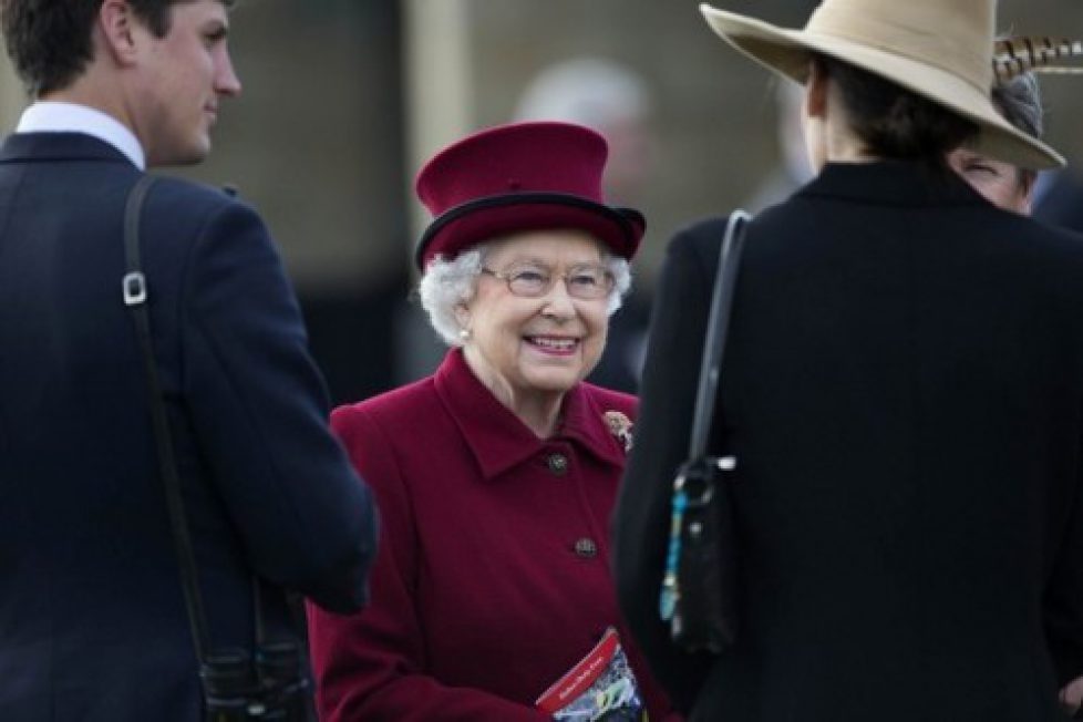 Elizabeth II aux courses de Newbury