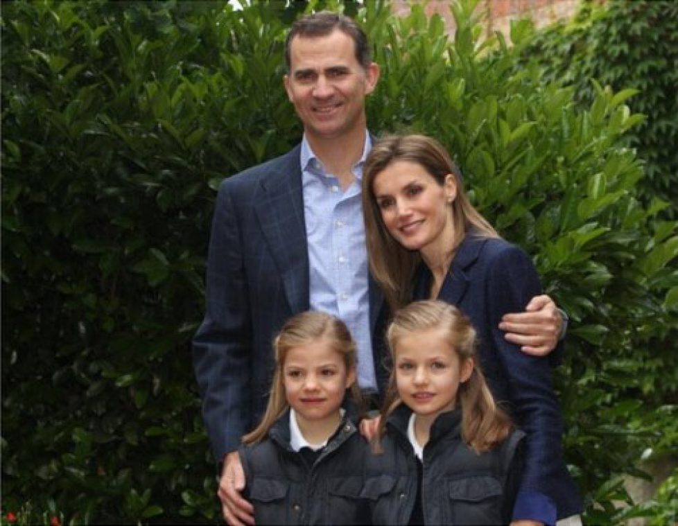 Felipe et Letizia : photo en famille pour leurs 10 ans de mariage