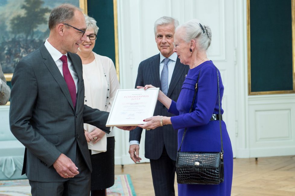 Overrækkelse af Dronning Ingrids Forskerpris-2