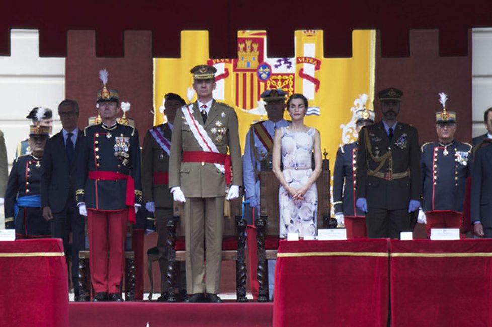 Spanish+Royals+Attend+Military+Event+Zaragoza+gpmpjx-RNyTl