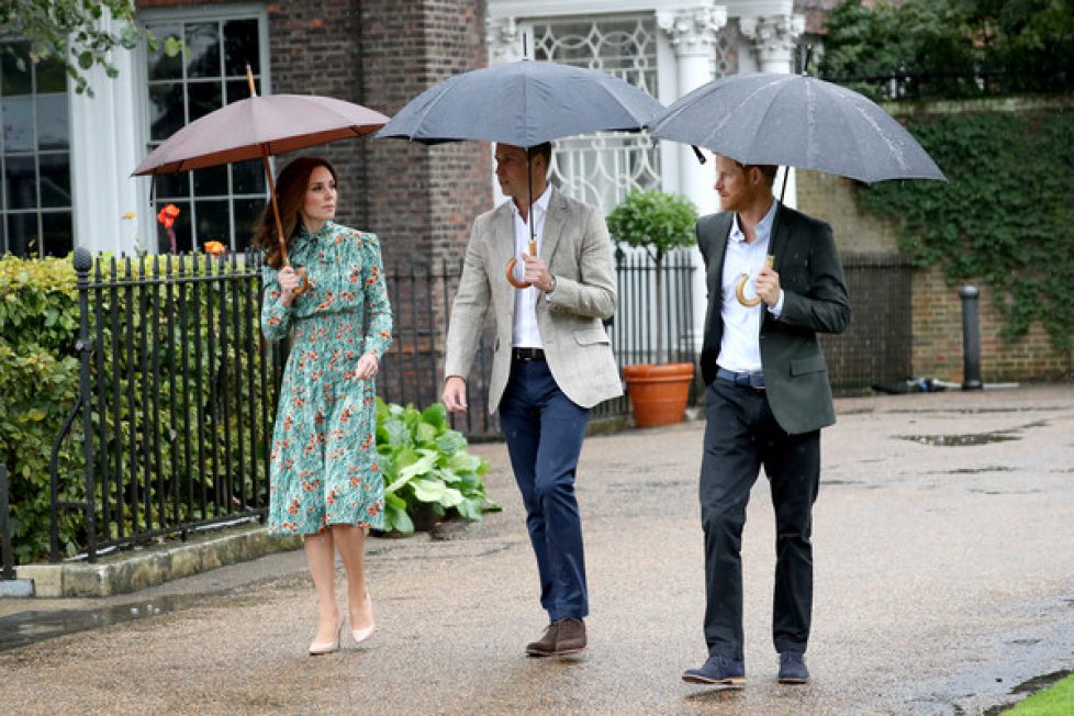 Duke+Duchess+Cambridge+Prince+Harry+Visit+gIPe2opEqZhl