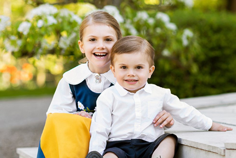 Nationaldagshälsning från Kungafamiljen via Prinsessan Estelle och Prins Oscar den 6 juni 2018.