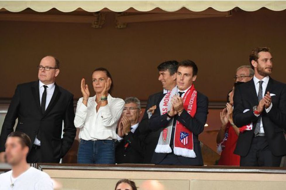 Stephanie-soutient-l-AS-Monaco-avec-Albert-Louis-et-Pierre