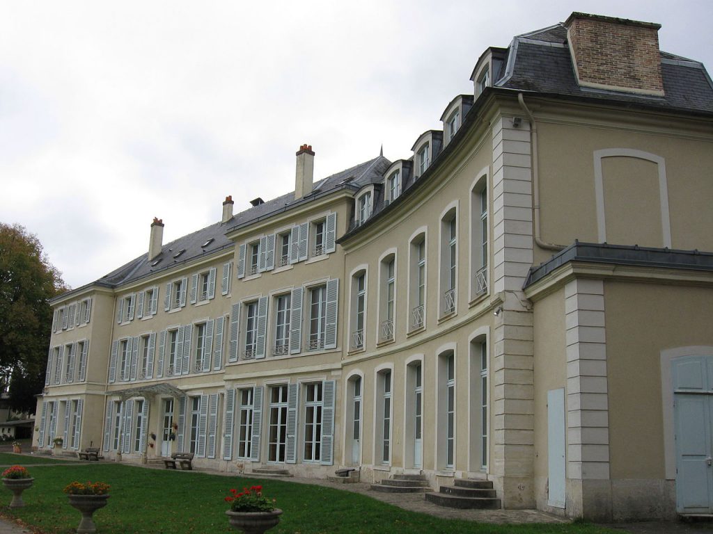 Château de NeauphleleVieux Noblesse & Royautés