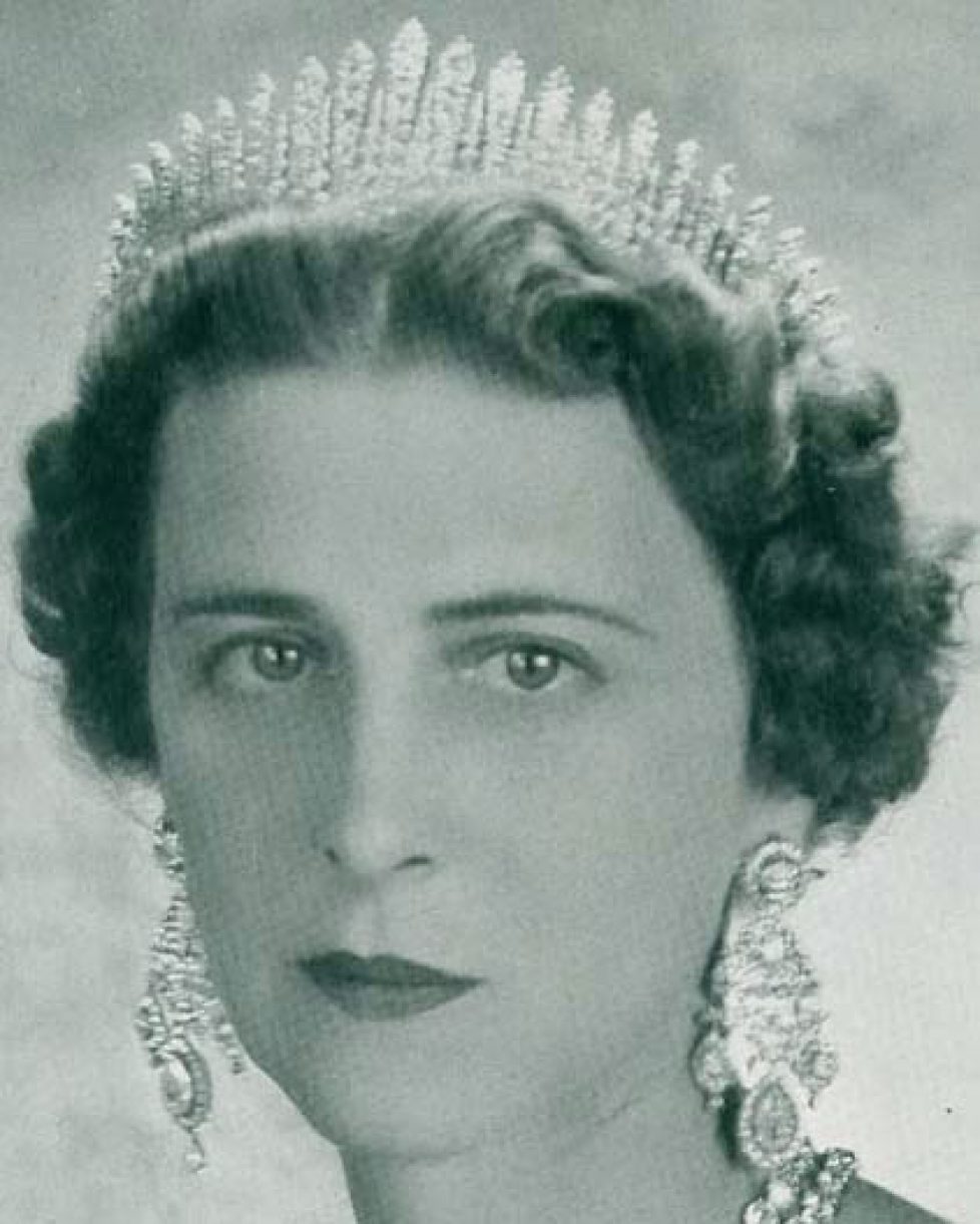 Fringe Tiara () Princess Marina 2