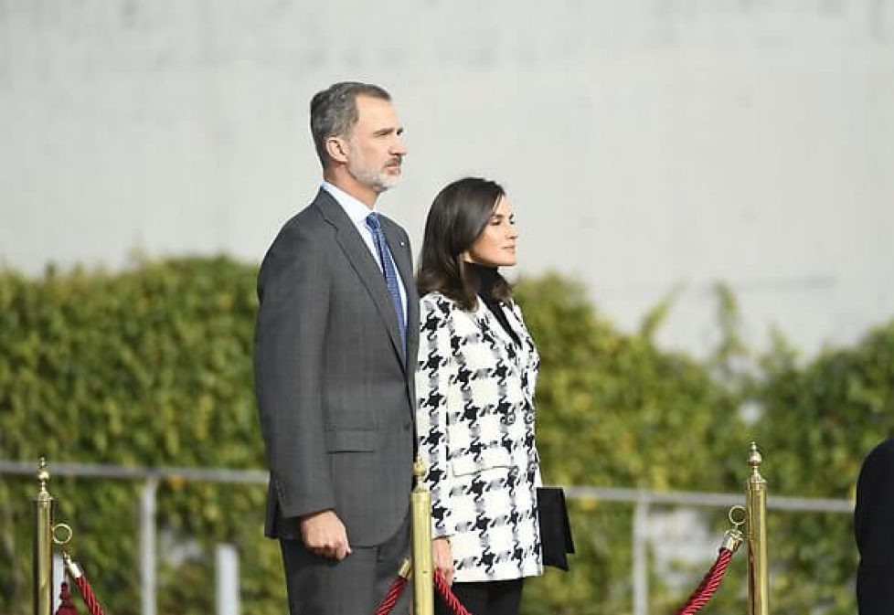 Queen-Letizia-inuterque-blazer-5