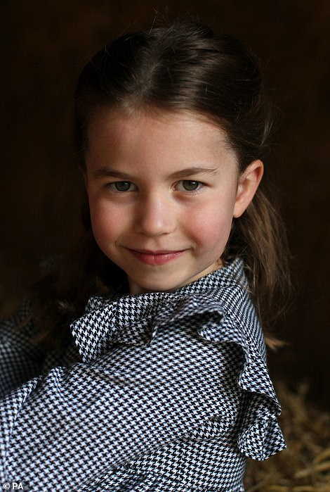 Photos - Charlotte, la fille de Kate et William, fête ses 3 ans : ses plus  jolis clichés : Femme Actuelle Le MAG