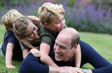 Le prince William et ses enfants Noblesse Royautés