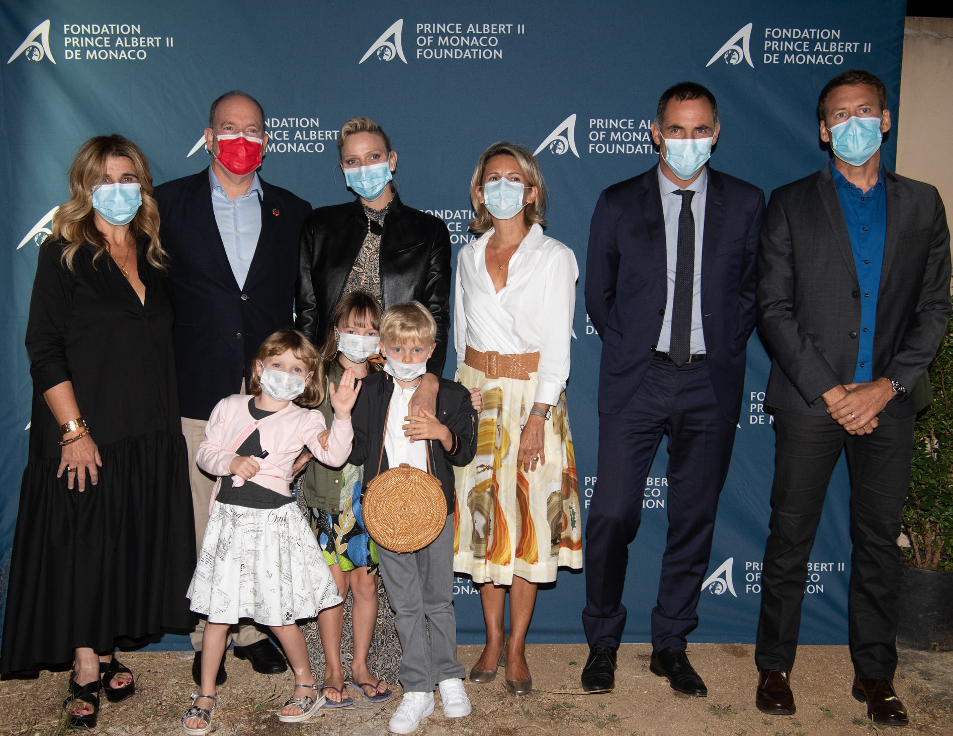 Albert De Monaco En Famille A L Avant Premiere De Planete Mediterranee Noblesse Royautes