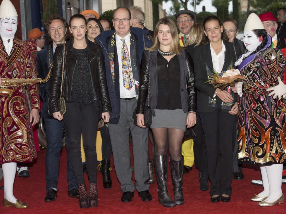 Stephanie-de-Monaco-Sortie-au-cirque-avec-ses-filles-Pauline-Ducruet-et-Camille-