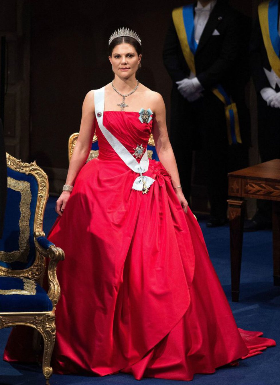 fashion-2014-12-princess-victoria-nobel-peace-prize-stockholm-2014-main