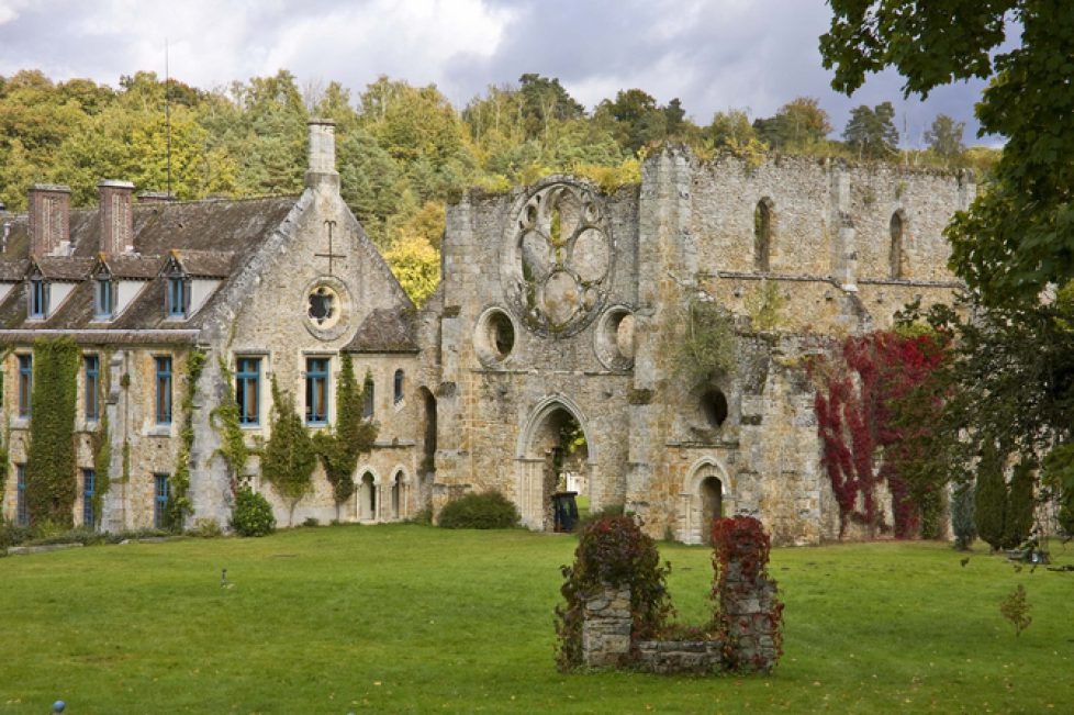 Abbaye-des-Vaux-de-Cernay-Exterieur 1