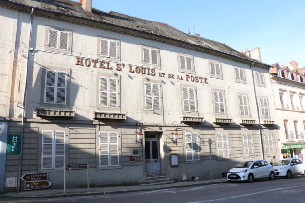 l-hotel-saint-louis-sera-mis-en-vente-en-septembre-photo-d-archives-le-jsl-1564823134