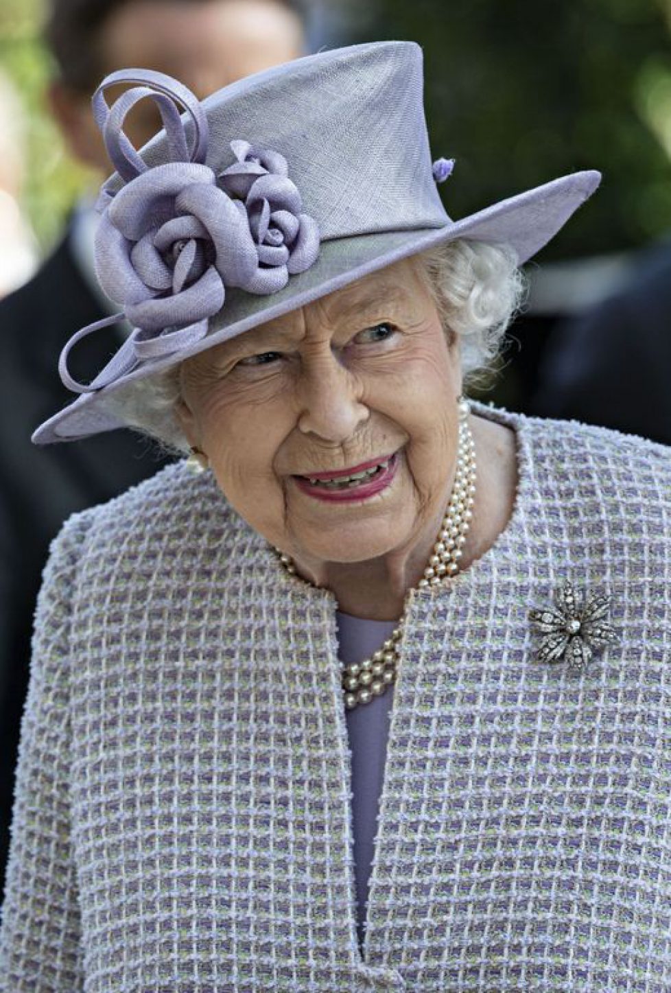 la-reine-elisabeth-angleterre-arrive-ascot-pour-les-champion-day-race-octobre-2019