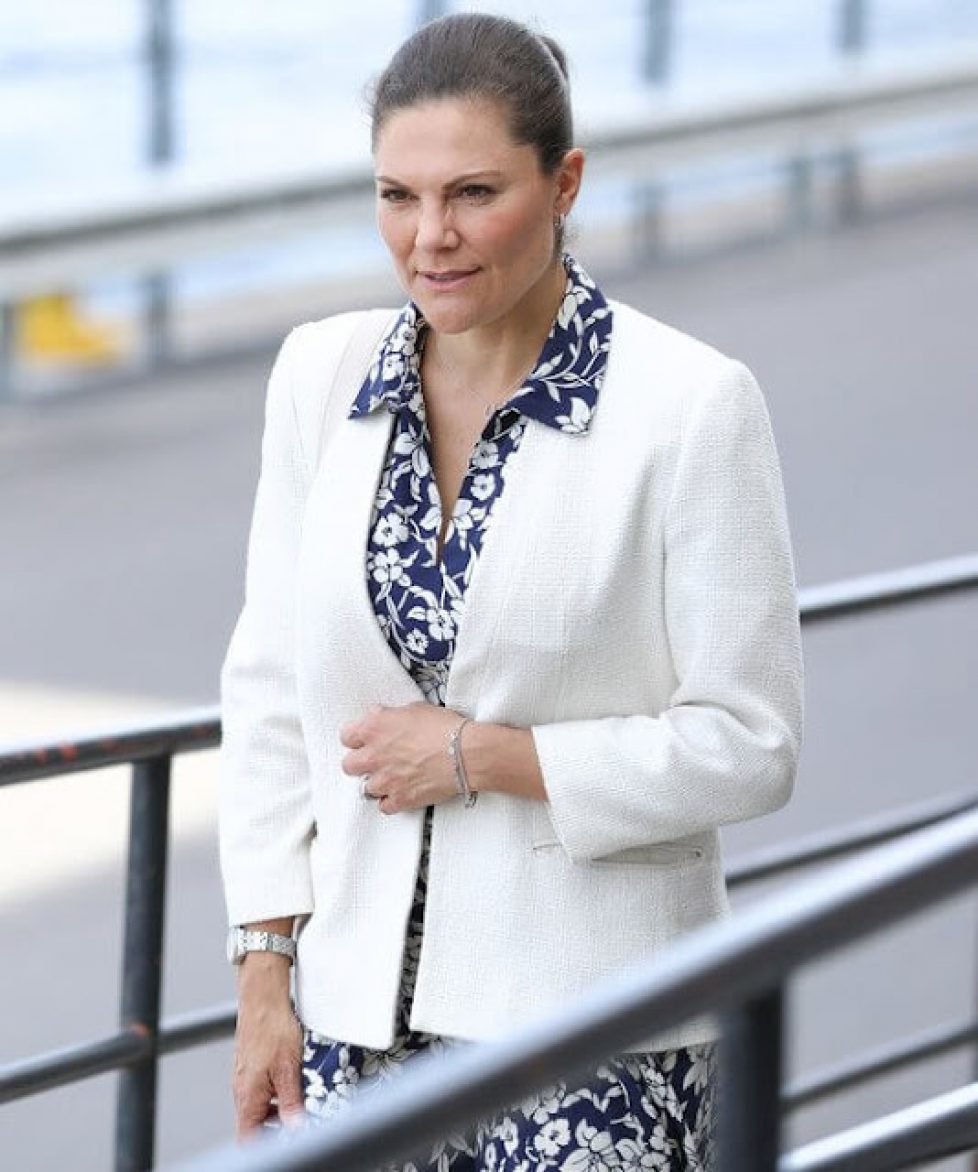 crown-princess-victoria-in-ralph-lauren-dress-5.png