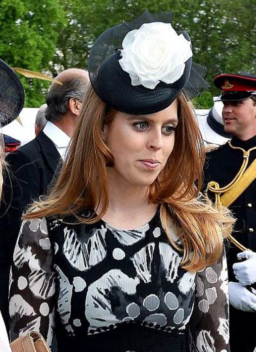 2f693bec7432777313877a3a9af17bbc--buckingham-palace-garden-party-princess-eugenie