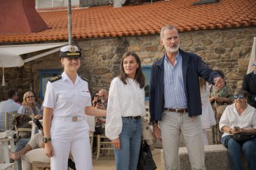 Le roi Felipe et la reine Letizia rendent visite à la princesse Leonor - Espagne