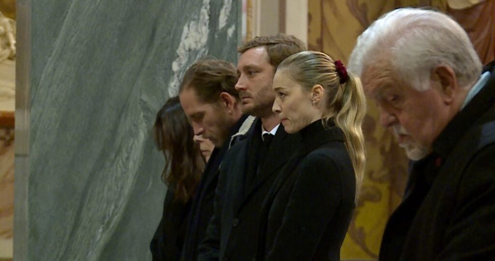 Funerale-Fernanda-Casiraghi-Nipoti-e-Marco-Casiraghi-1024x542