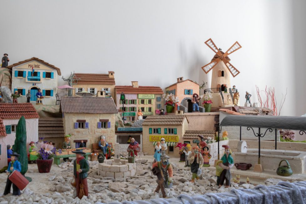 Provencal,Village,With,Its,Santon,Of,Provence,Traditional,Figurine,From